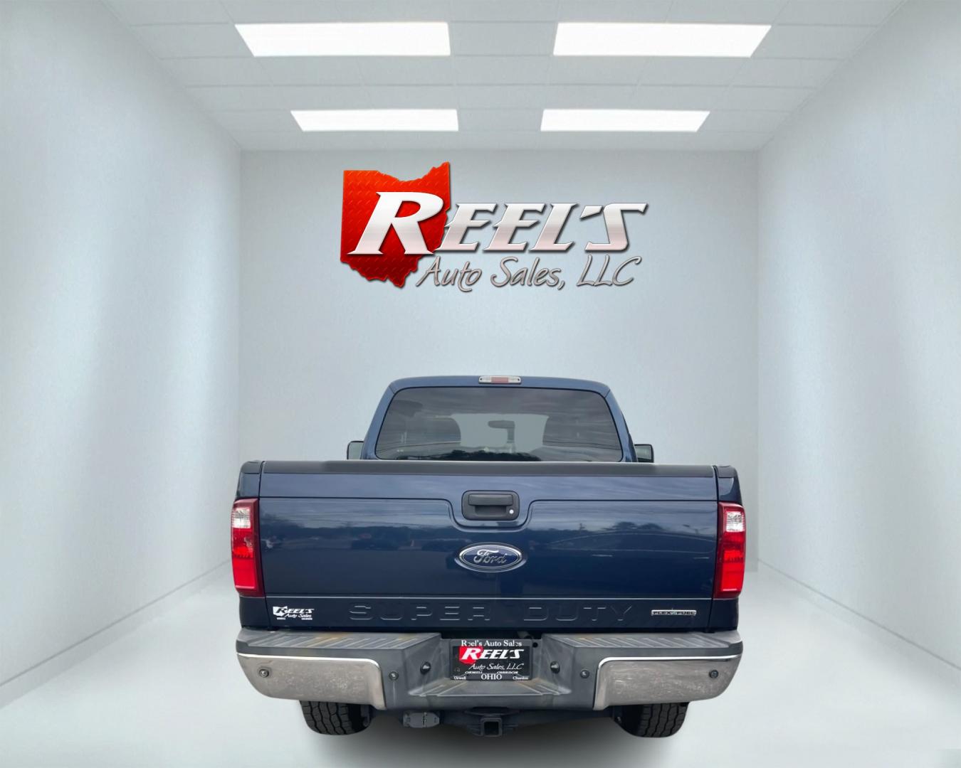 2015 Blue /Gray Ford F-350 SD XLT SuperCab Long Bed 4WD (1FT8X3B68FE) with an 6.2L V8 OHV 16V engine, 6-Speed Automatic transmission, located at 11115 Chardon Rd. , Chardon, OH, 44024, (440) 214-9705, 41.580246, -81.241943 - This 2015 Ford F-350 XLT Supercab 4WD, equipped with a robust 6.2L V8 engine and a 6-speed automatic transmission, offers substantial power and capability, suited for both work and recreational towing needs. It ensures driver comfort with a power driver's seat and power-adjustable pedals, coupled wi - Photo#9